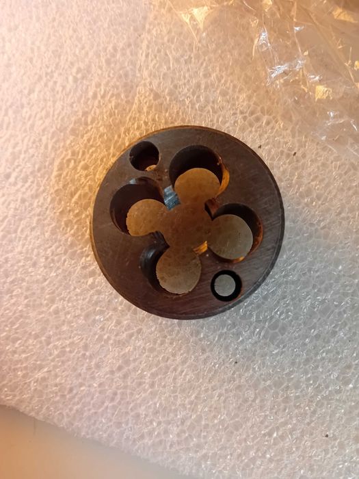 Caçonete ( tarracha) M16 hss cobalto Nova