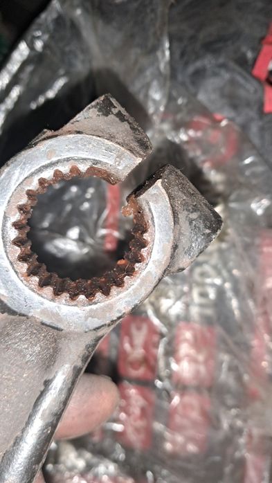 РУЛЕВОЙ маятик,сошка руля BMW e38