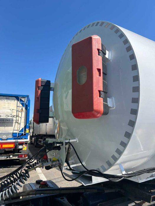 Бензовоз цистерна