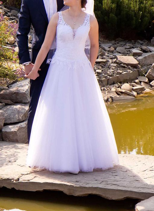 Suknia ślubna plus welon