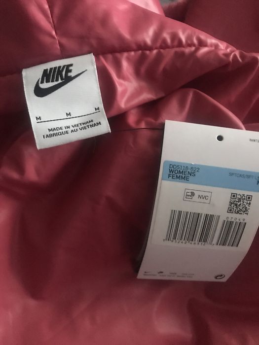 Куртка Nike  M