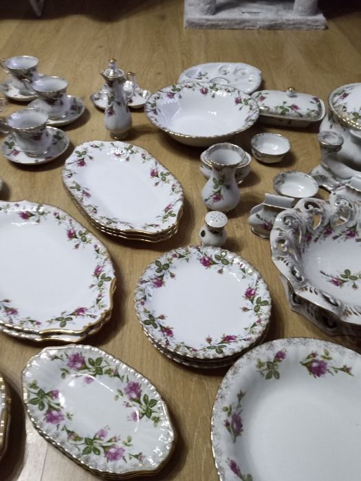 Sprzedam duży zestaw obiadowy