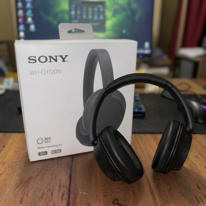 Навушники Sony WH-CH720N