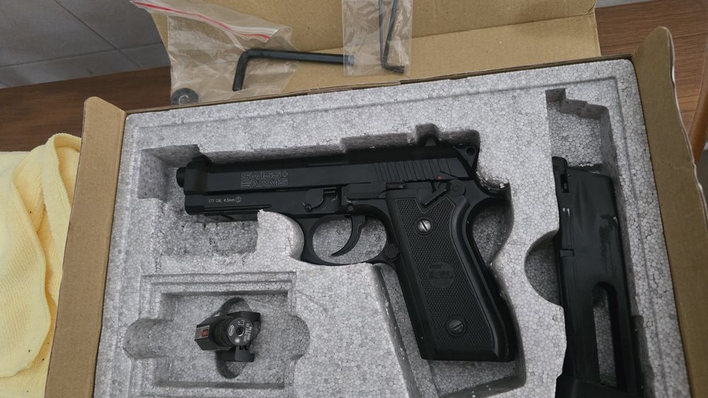 SWISS ARMS P92 4.5MM co2 Black