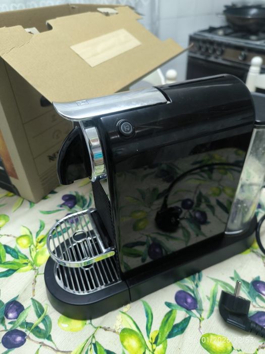 Maquina de café Nespresso CITIZ