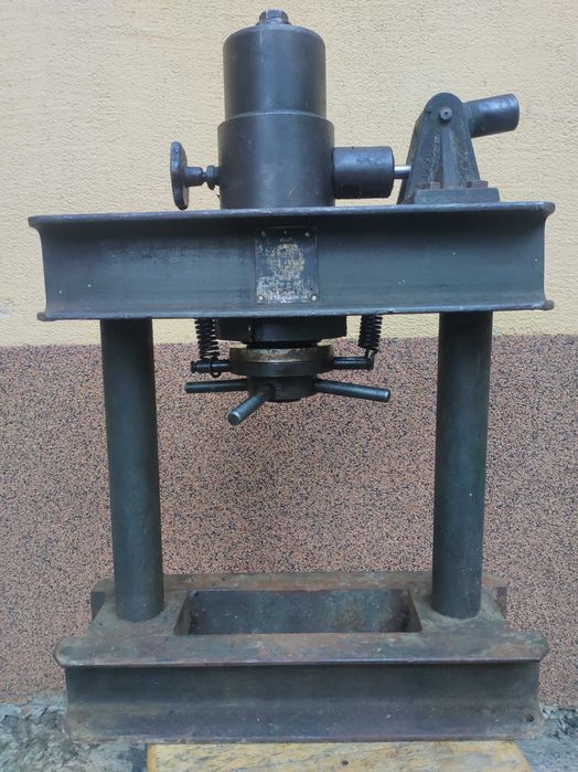 Гідравлічний прес 10т