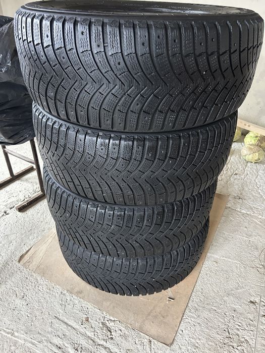 Продам,шини Мішелін Зима!!