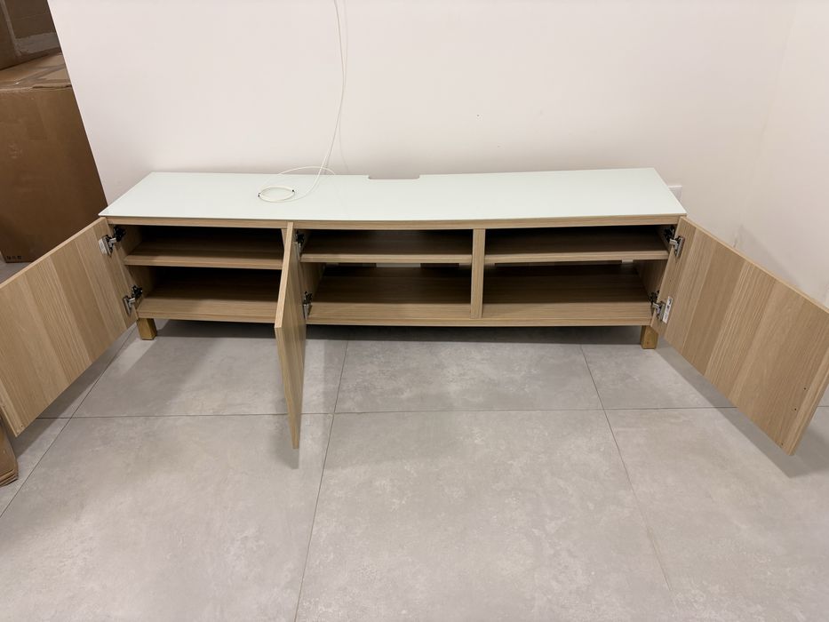 Movel TV IKEA (Besta)