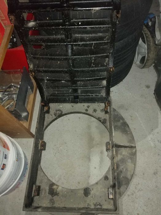 Wpust żeliwny kratka D400