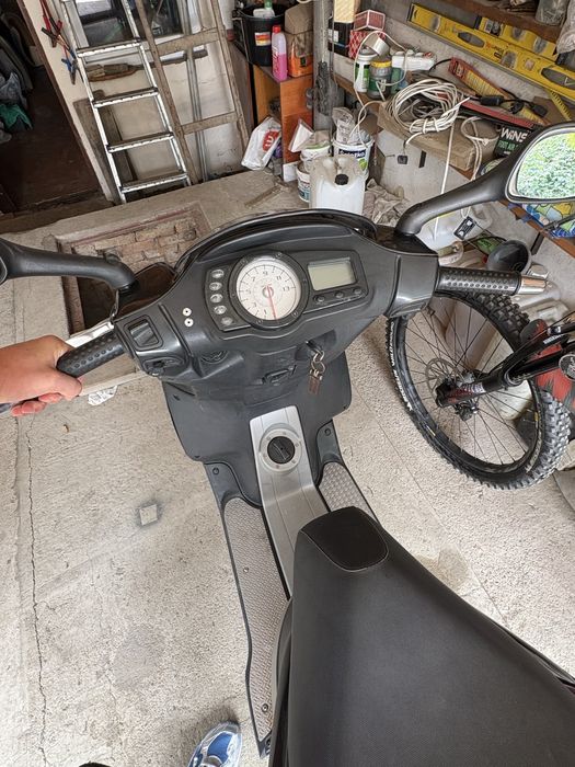 Продам скутер 100 кубів