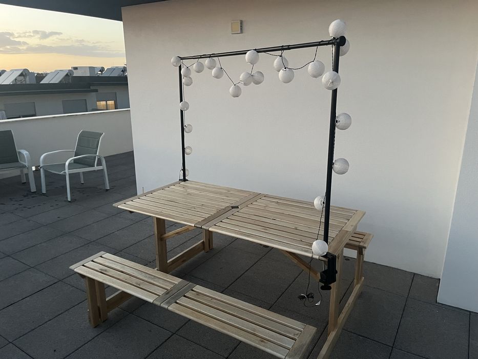 Mesa e bancos para jardim