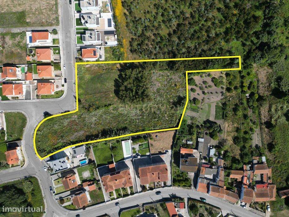 Terreno com capacidade de construção de uma ou várias moradias — Lavos, Coimbra