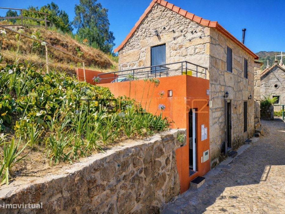 Casa T2 Restaurada na Serra da Freita