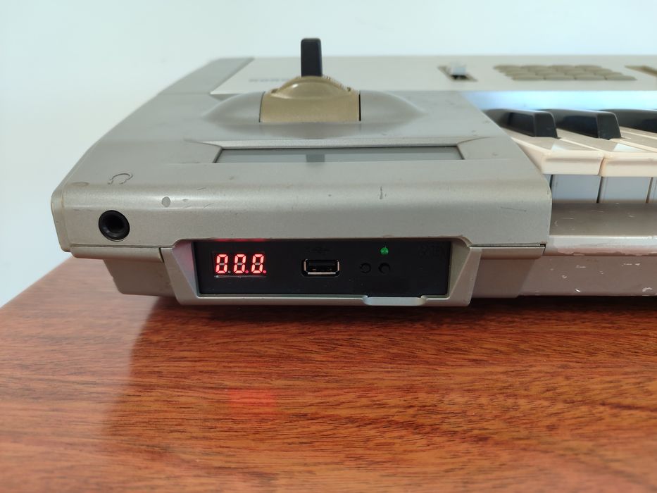 Korg Trinity revisto e 100% funcional