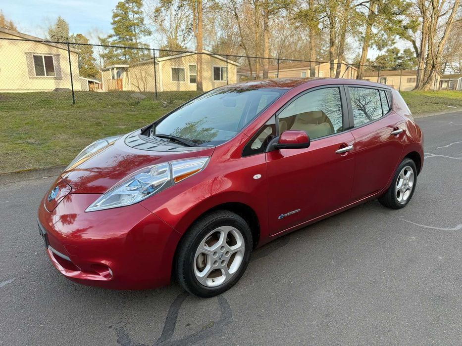 Nissan LEAF S      2015