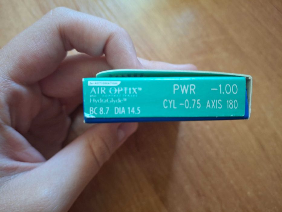 soczewki alcon air optix for astygmatism