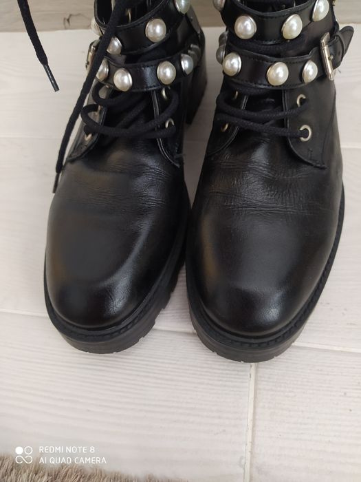 Шкіряні ботінки zara