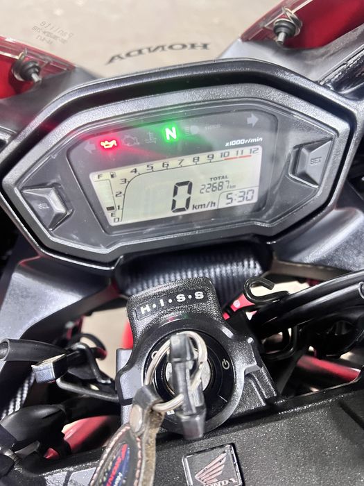 Японський мотоцикл Honda CBR 400R без пробігу по Україні