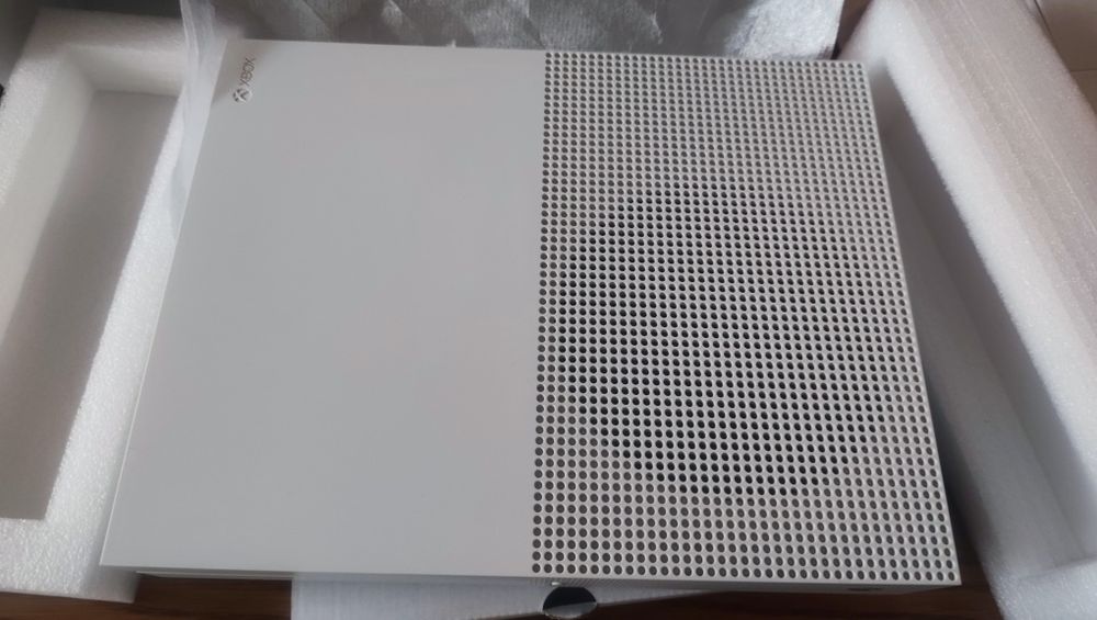 Konsola Xbox one s 1tb plus Kinect