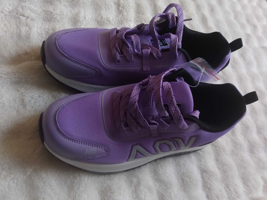 Buty sportowe damskie r. 39