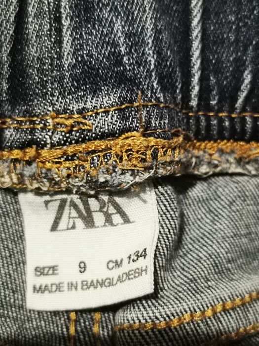 Dziecięce spodnie jeansowe ZARA
