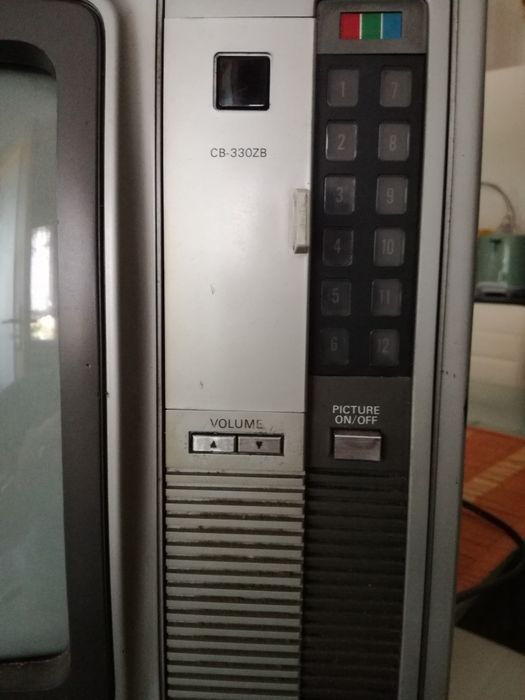 Vendo tv antiga a funcionar