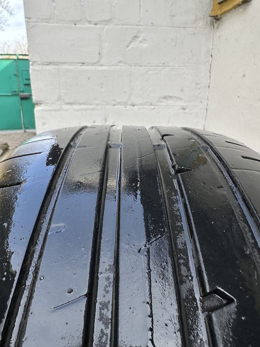 Продам шини пару Goodyear Eagle F1 225/40/18 ранфлет