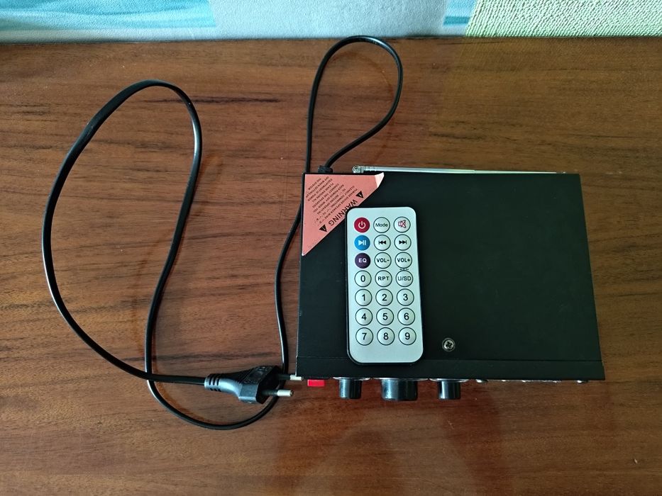 Підсилювач Mega-Sound SN-777BT (на запчастини або під відновлення)