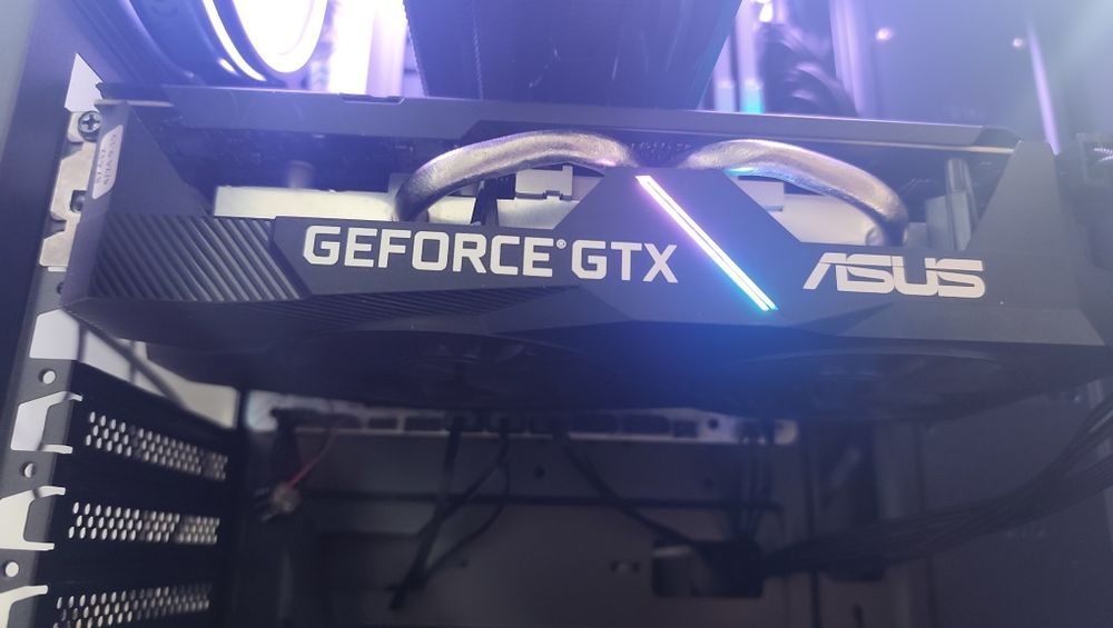 GTX 1660 6gb marca asus