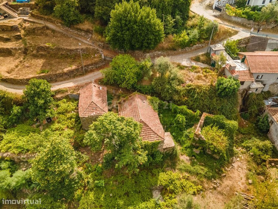 Moradias para Recuperar em S. Cristóvão de Nogueira, Cinfães