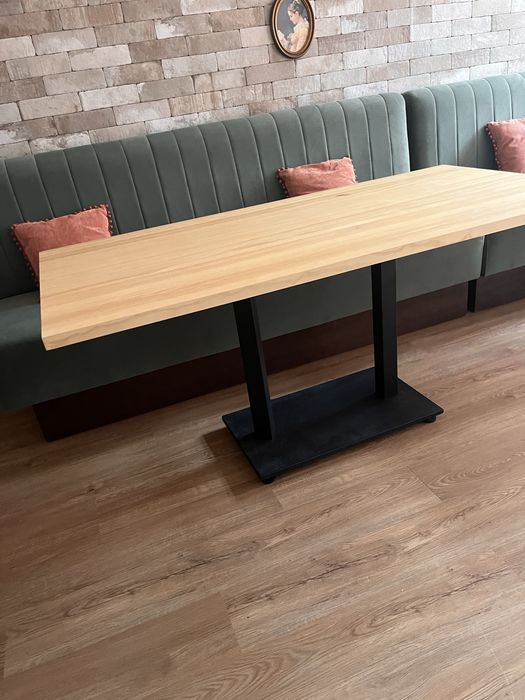 Vendo conjunto de sofa verde e mesa