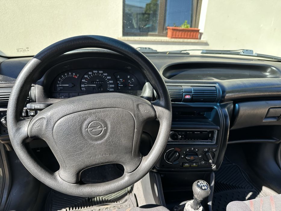 Opel Astra 1997 em bom estado