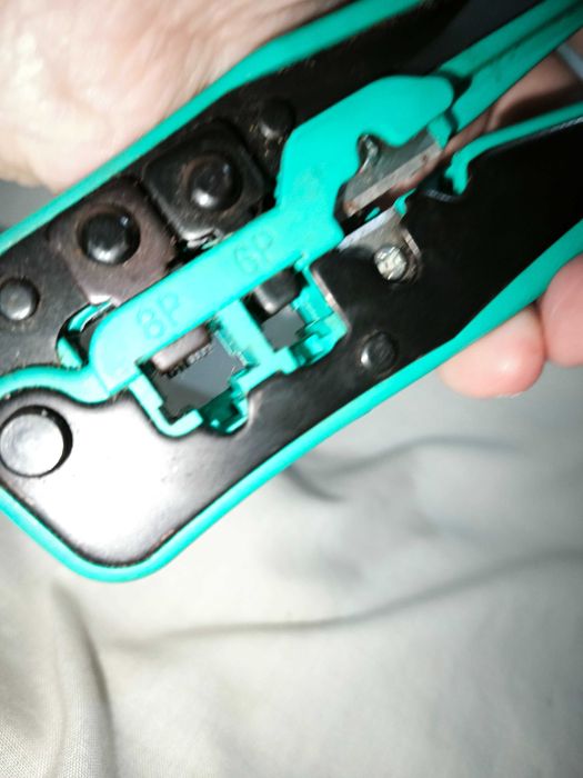 Alicate de cravar fichas modulares