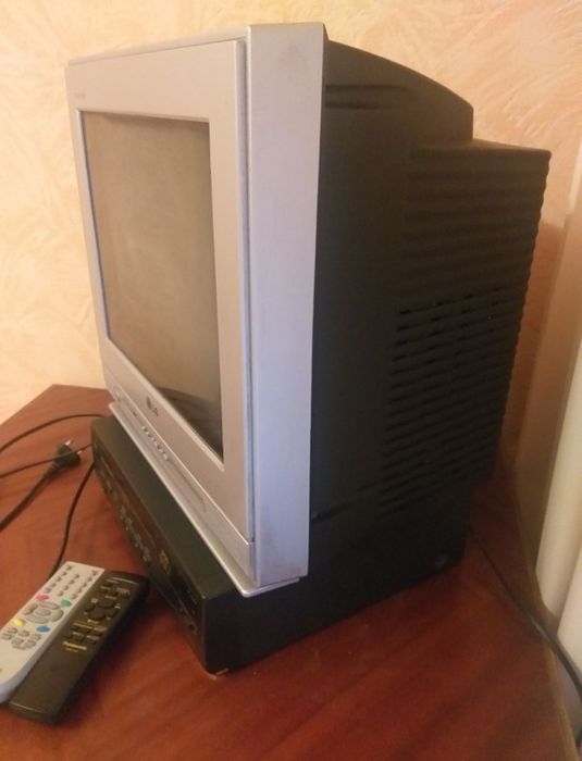 Продам ТВ" LG' ,диагональ 15.