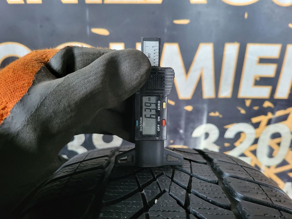 Opony zimowe 225/55/17 Dunlop 21rok