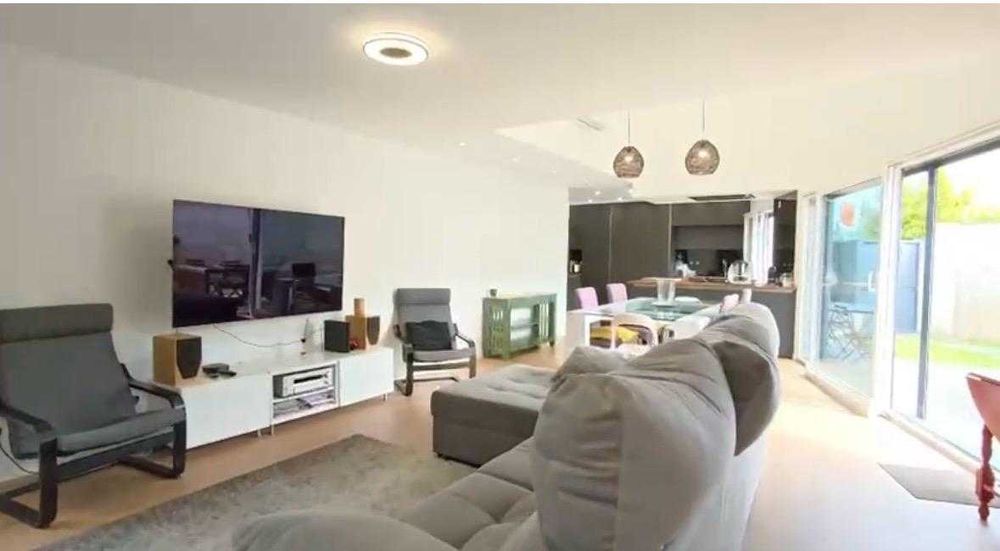 Moradia Térrea T4+1  à VENDA - Valor Sob Consulta -  225m2 área Útil  -  Lote 640m2   São Domingos de Rana