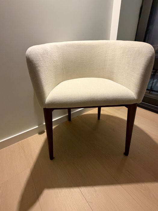 Mesa de jantar Nova com 4 cadeiras