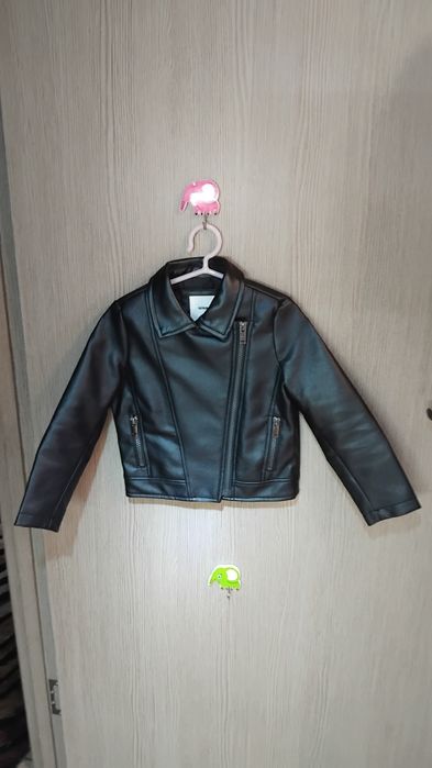 Продам детскую куртку . КАСУХУ