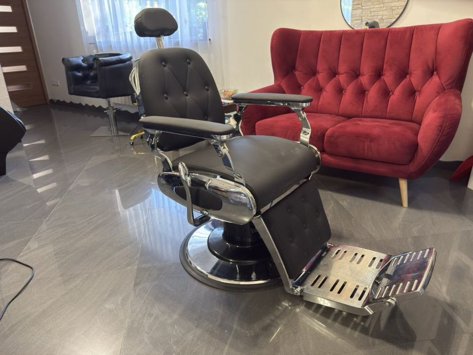 Fotel barberski/fryzjerski klasyczny,elegancki ,stan bardzo dobry