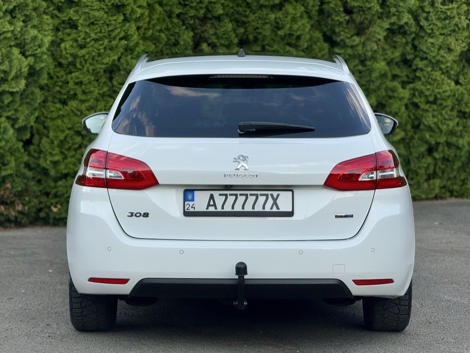Peugeot 308SW 2015 року
