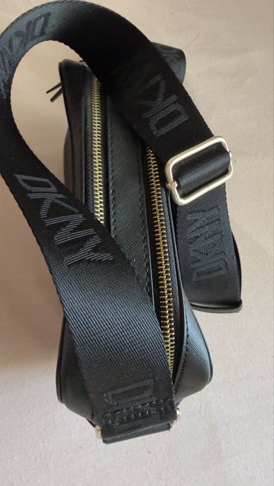 Bolsa marca DNKY
