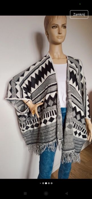 Sg Piękne ponczo wzory czarnobiałe  z frędzlami orginalne stylowe modn