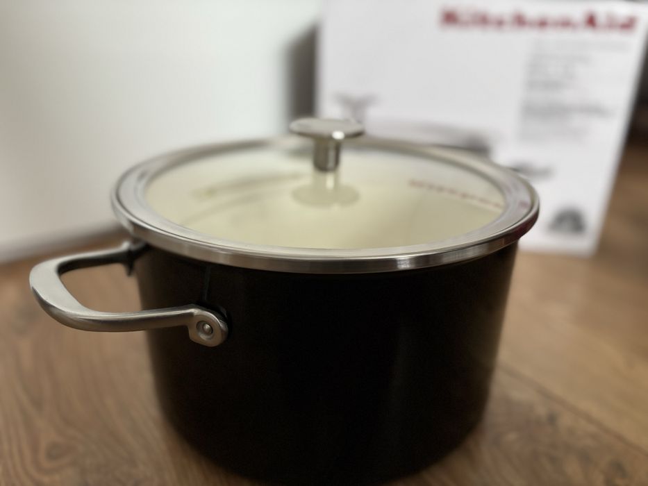 6L/24cm LUX garnek emaliowany z pokrywką Kitchenaid Steel Core Enamel