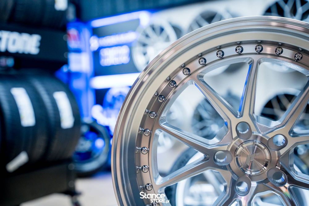 Japan Racing JR39 5x100 5x110 5x108 5x112 5x114.3 5x120