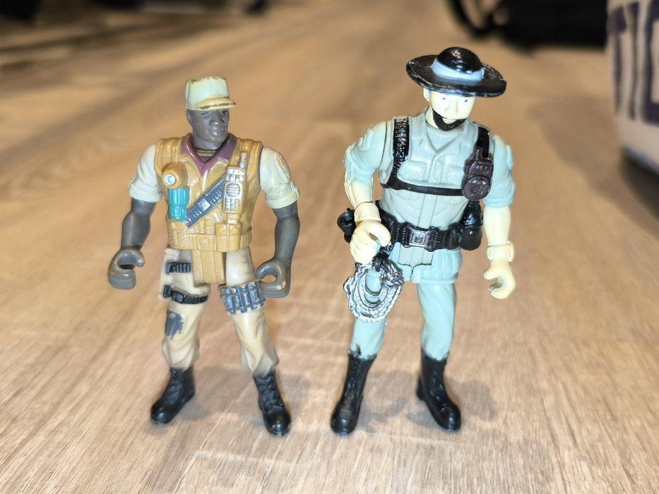Zabytkowe 2 Figurki Żołnierzy/Zestaw/Wysokość 10 cm i 9 cm