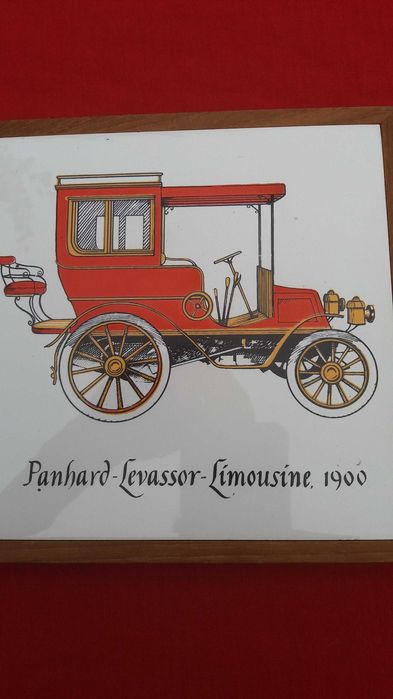 1900 - Kolekcjonerska  Ceramika z motywem