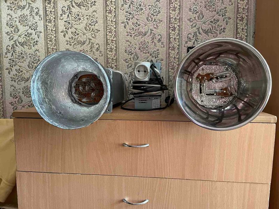 Два спалахи студійні (вспышка студийная) саморобні 250 Дж. Охолодження вентиляторами