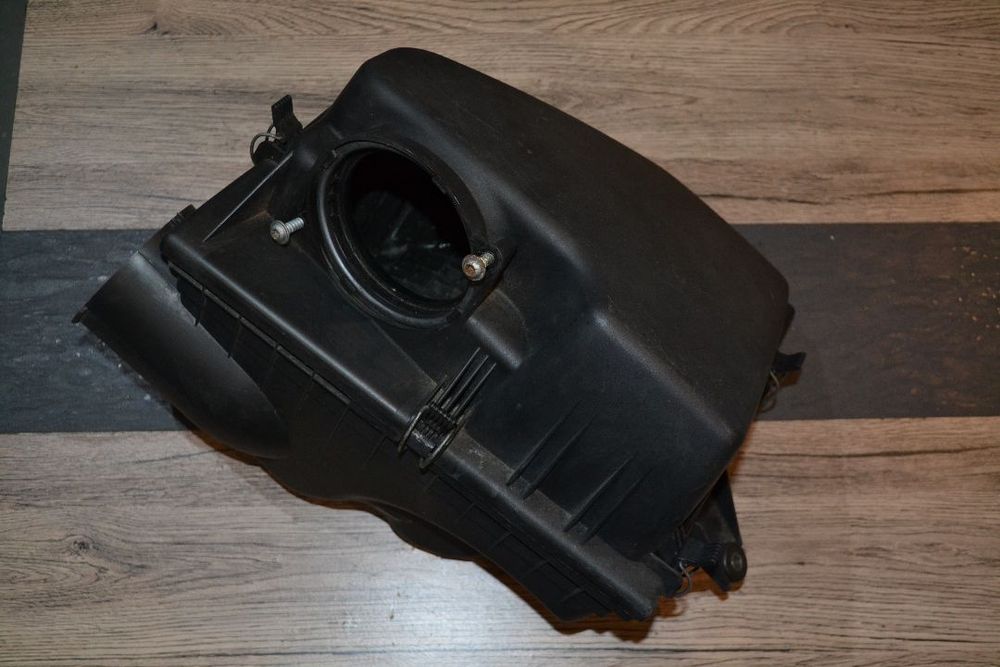 BMW E60 E61 E63 E64 2,0 3,0 OBUDOWA FILTRA POWIETRZA 7792416