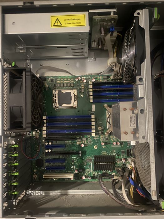 Fujitsu Primergy TX200 S7 Xeon E5-2420