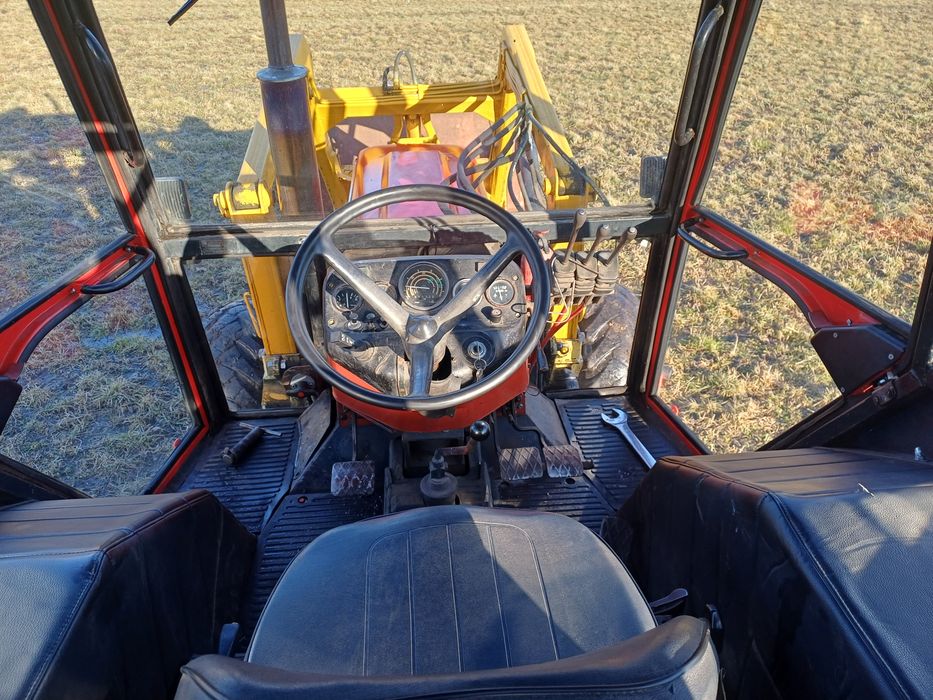 Sprzedam Zetor 7011 z ładowaczem